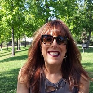 Meet your Posher, Caren